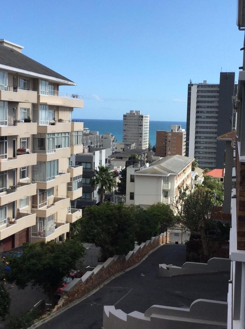 2 Bedroom Property for Sale in Sea Point Western Cape
